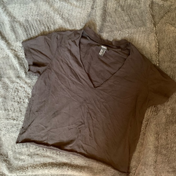 Cropped top with built in choker - Picture 2 of 4